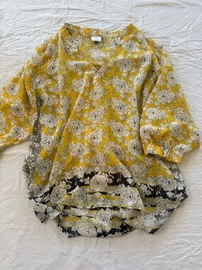 CAbi Yellow Floral V-Neck Tunic Top